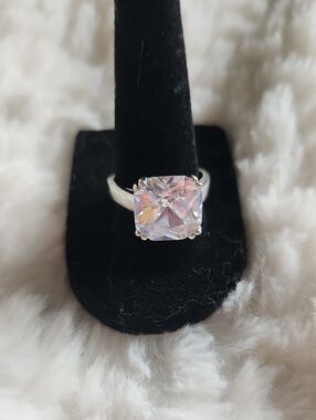 Stunning NWOT CZ Solitaire Silver Ring with Large Cushion-Cut Stone Size 8